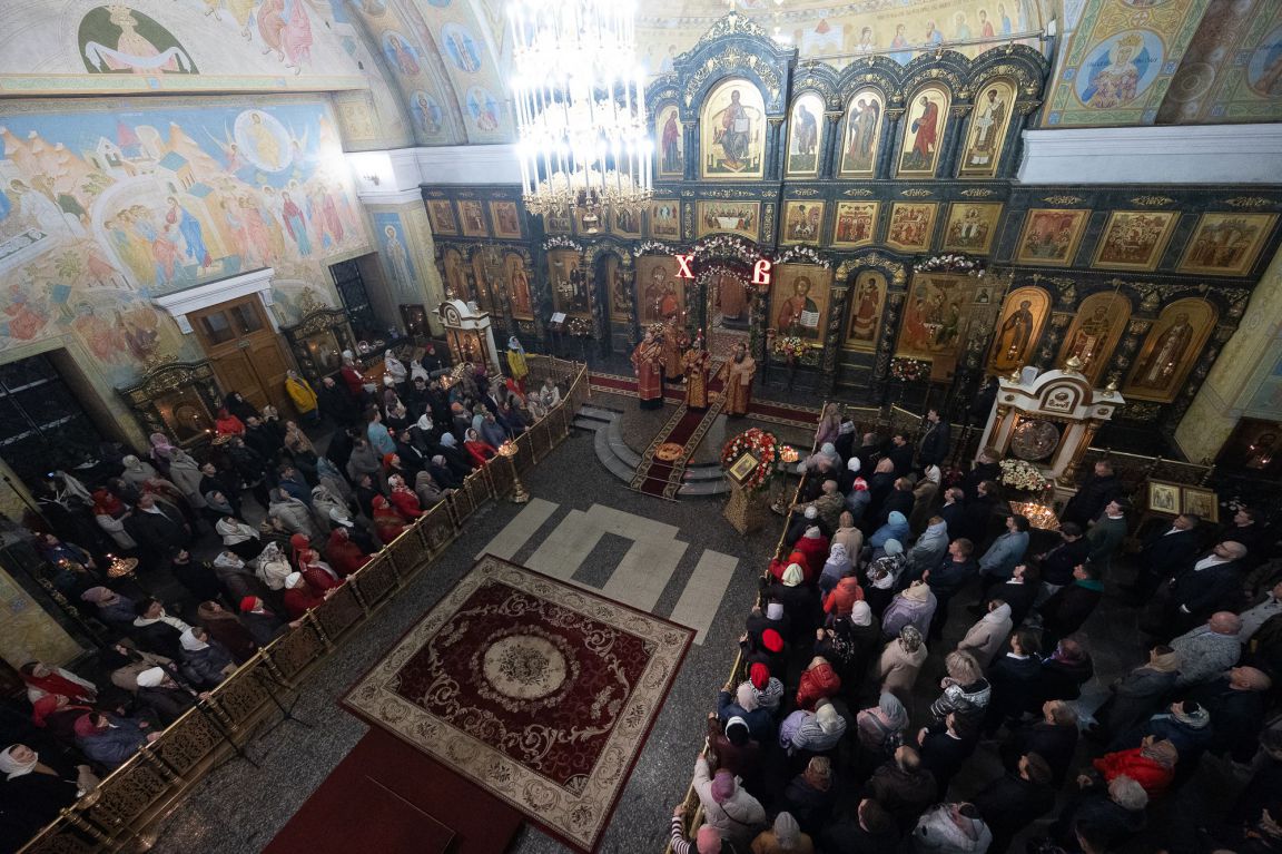 Евгений Куйвашев поздравил жителей Свердловской области с Пасхой -  «Уральский рабочий»